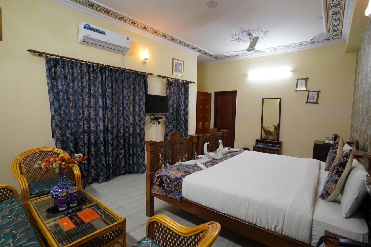 Hotel Radoli House - A Heritage Hotel Джайпур Екстериор снимка