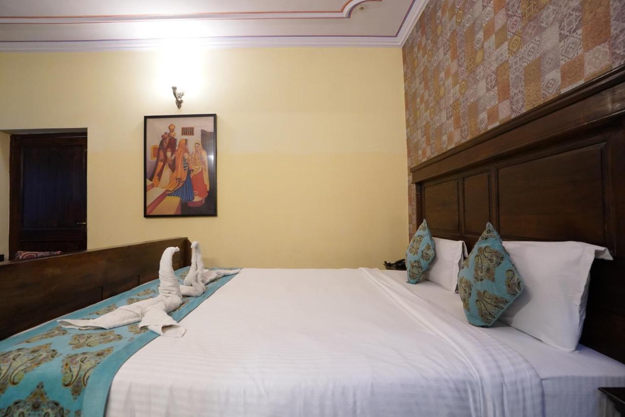 Hotel Radoli House - A Heritage Hotel Джайпур Екстериор снимка