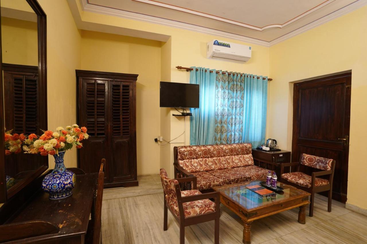 Hotel Radoli House - A Heritage Hotel Джайпур Екстериор снимка