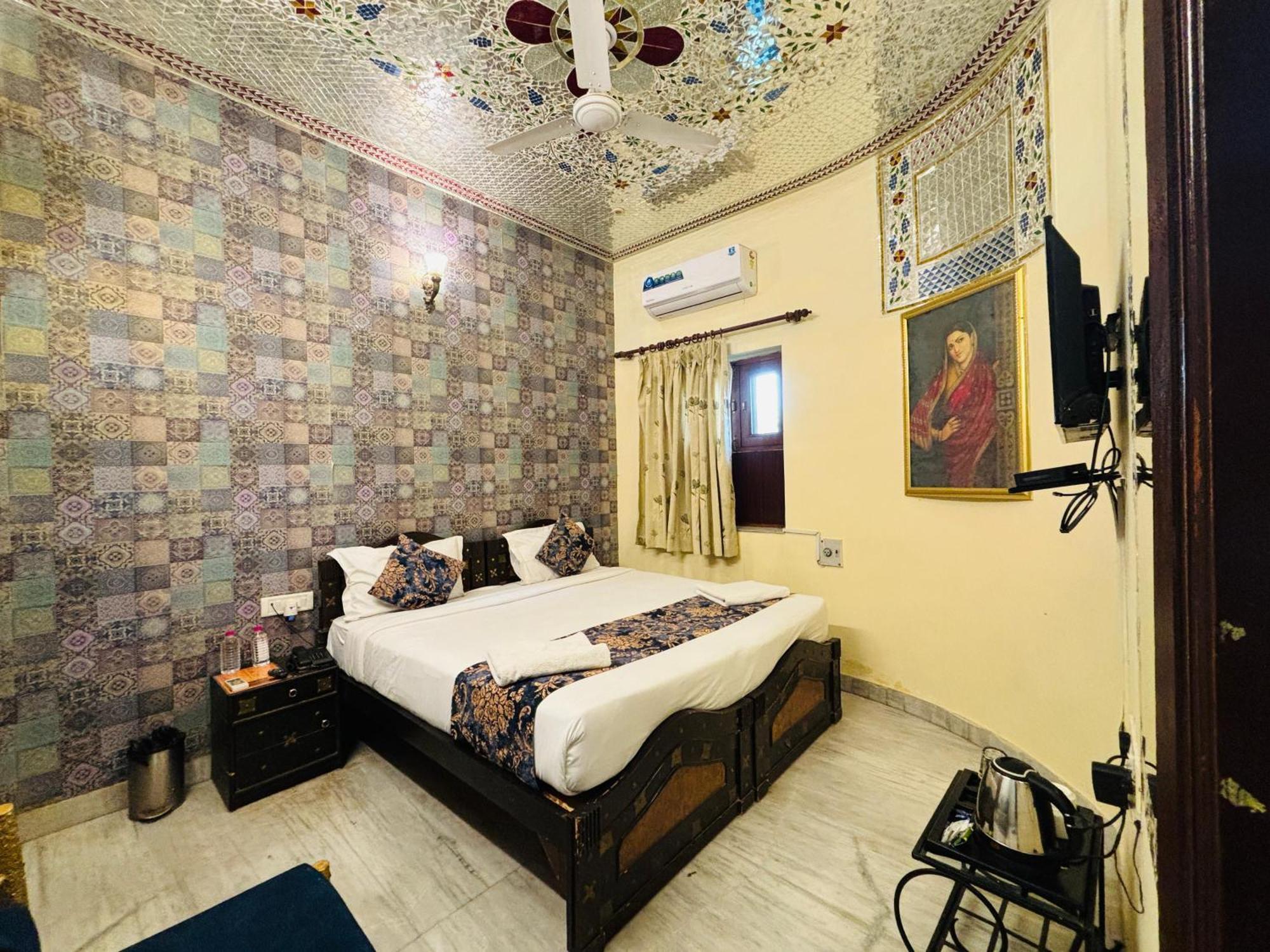 Hotel Radoli House - A Heritage Hotel Джайпур Екстериор снимка
